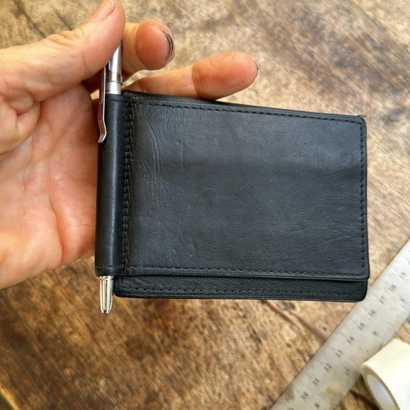 Butter soft black leather billfold wallet - Picture 7 of 7